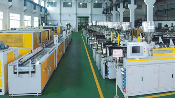 隆翔骏与南塑：管材挤出生产线的共赢合作